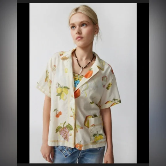 Urban Outfitters Lana Souvenir Fruit Print Short Sleeve Button Down Shirt Resort - Picture 1 of 11